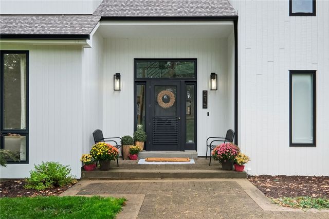 215 Timber Ridge Rd, O'hara, PA 15238