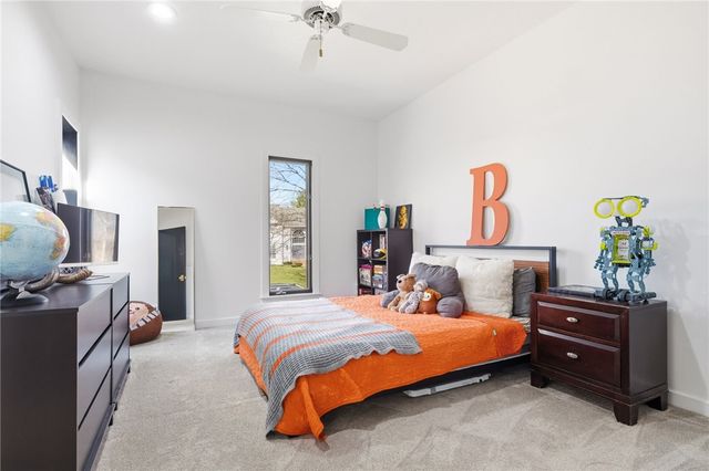 215 Timber Ridge Rd, O'hara, PA 15238