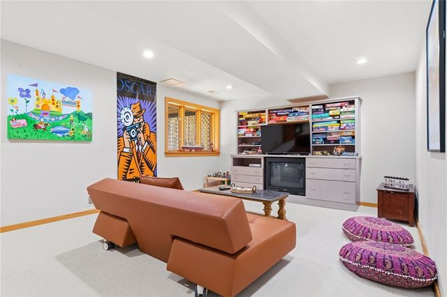 215 Timber Ridge Rd, O'hara, PA 15238