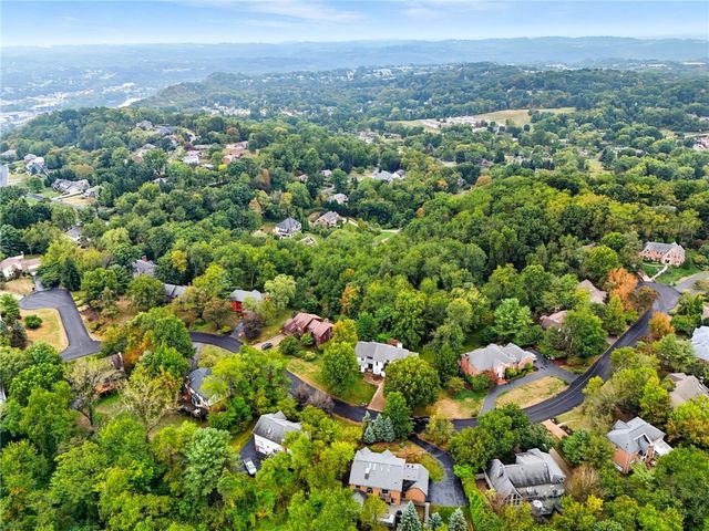 215 Timber Ridge Rd, O'hara, PA 15238