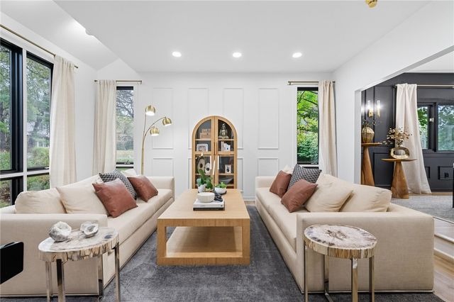 215 Timber Ridge Rd, O'hara, PA 15238