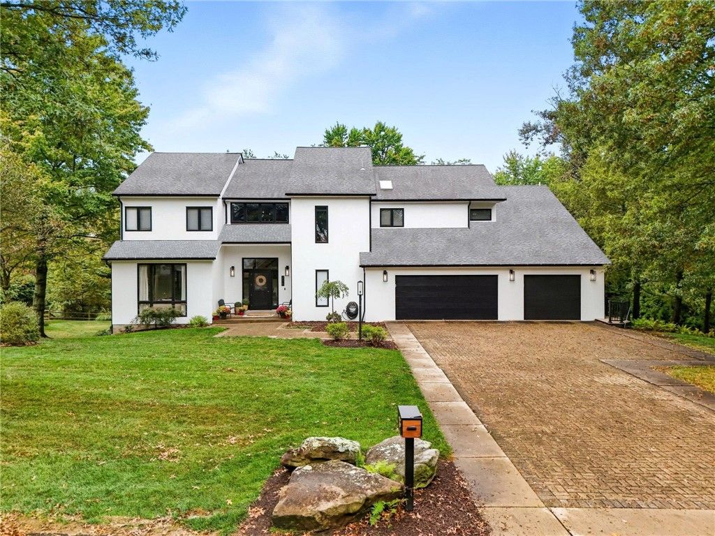 215 Timber Ridge Rd, O'hara, PA 15238