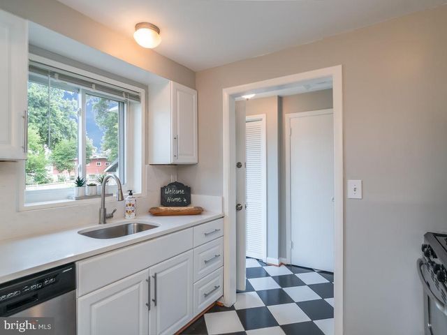 10648 ASHBY PL, Fairfax, VA 22030