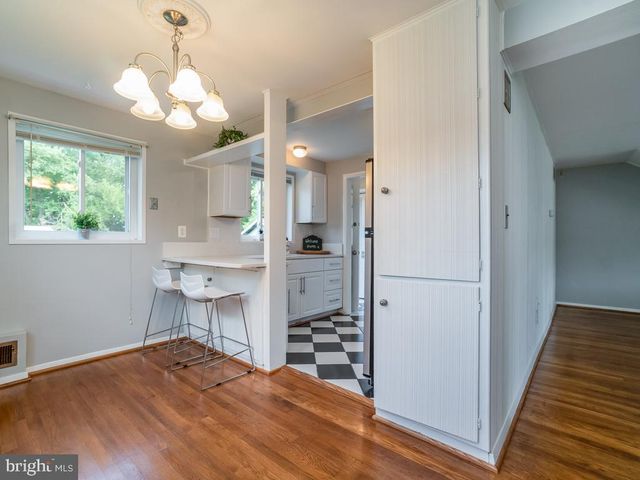 10648 ASHBY PL, Fairfax, VA 22030