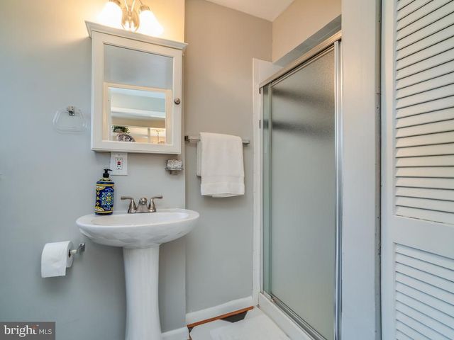 10648 ASHBY PL, Fairfax, VA 22030