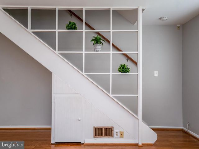 10648 ASHBY PL, Fairfax, VA 22030