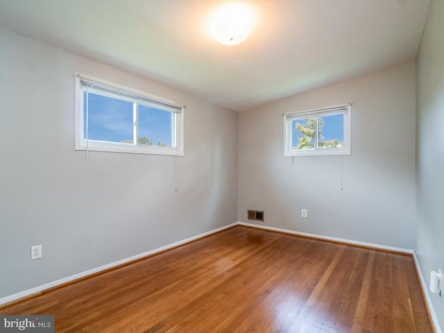 10648 ASHBY PL, Fairfax, VA 22030