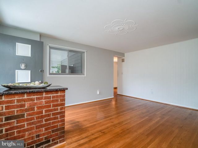 10648 ASHBY PL, Fairfax, VA 22030