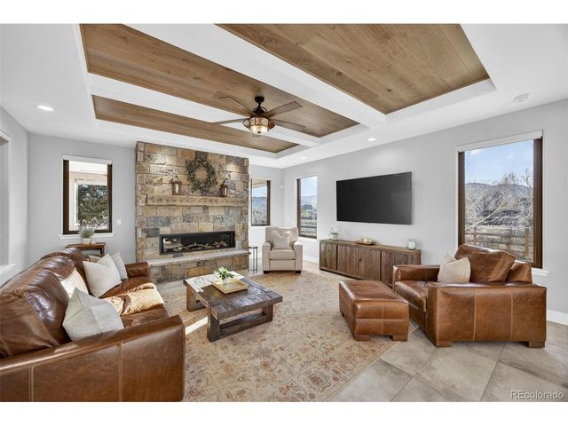 9498 Wagonwheel Dr, Littleton, CO 80125