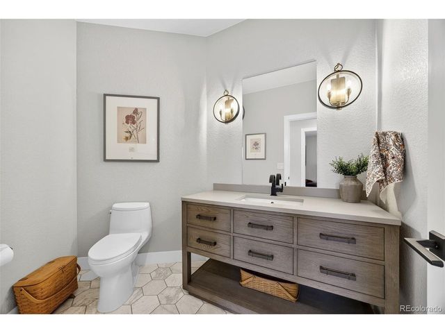 9498 Wagonwheel Dr, Littleton, CO 80125