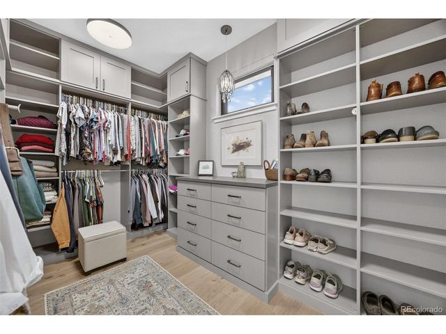 9498 Wagonwheel Dr, Littleton, CO 80125