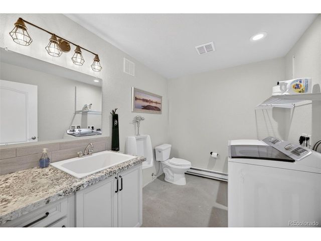 9498 Wagonwheel Dr, Littleton, CO 80125