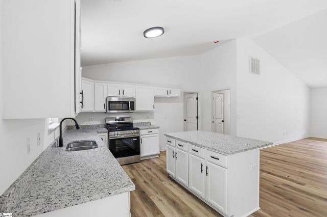 18 Patriots Pride Court, Simpsonville, SC 29680