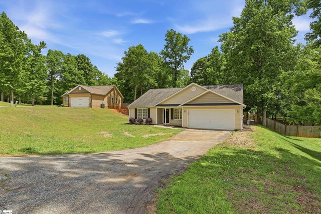 18 Patriots Pride Court, Simpsonville, SC 29680