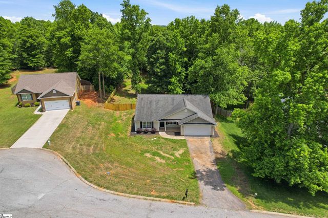 18 Patriots Pride Court, Simpsonville, SC 29680