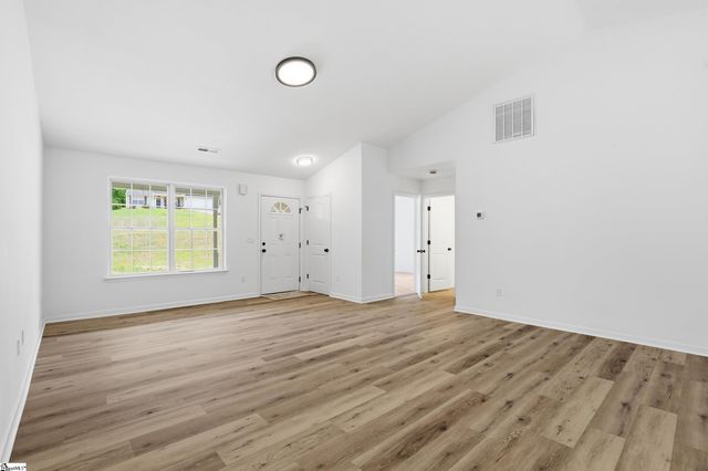 18 Patriots Pride Court, Simpsonville, SC 29680