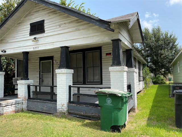 3255 Reeves Street, Houston, TX 77004