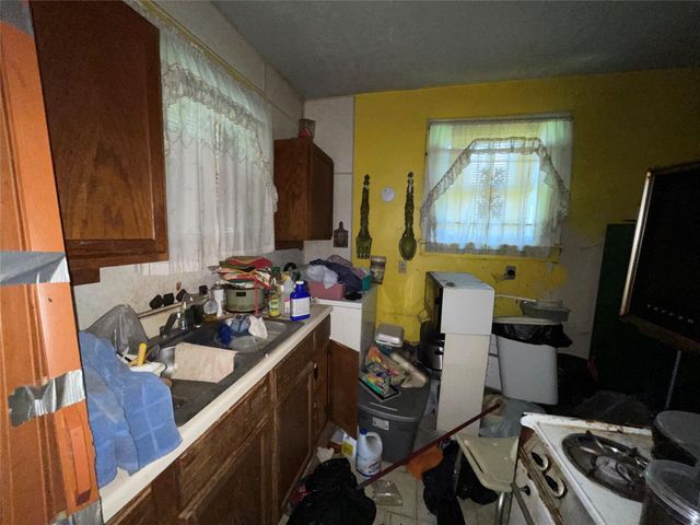 3255 Reeves Street, Houston, TX 77004