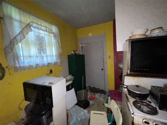 3255 Reeves Street, Houston, TX 77004