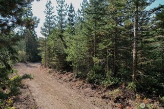 3 Holly Road NW, Bremerton, WA 98312