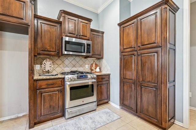 241 E Atlanta Terrace, Mustang, OK 73064