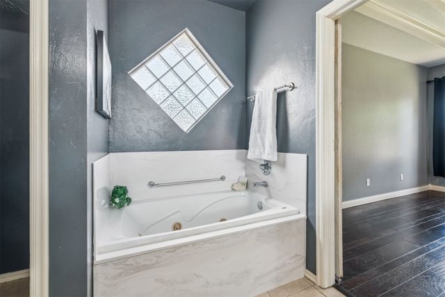 241 E Atlanta Terrace, Mustang, OK 73064