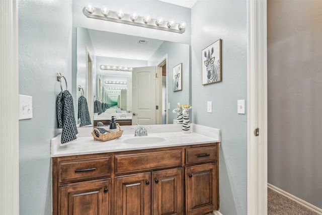 241 E Atlanta Terrace, Mustang, OK 73064