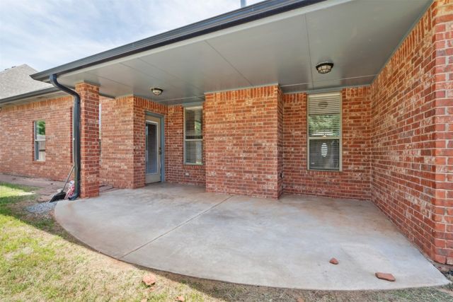 241 E Atlanta Terrace, Mustang, OK 73064