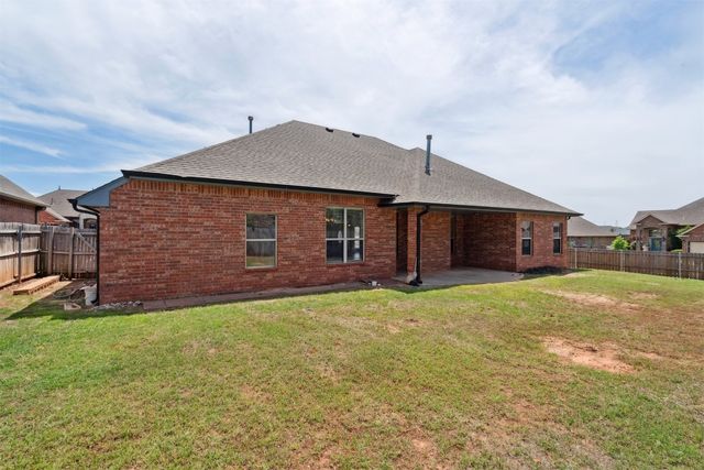 241 E Atlanta Terrace, Mustang, OK 73064
