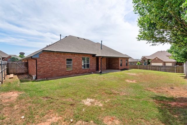 241 E Atlanta Terrace, Mustang, OK 73064