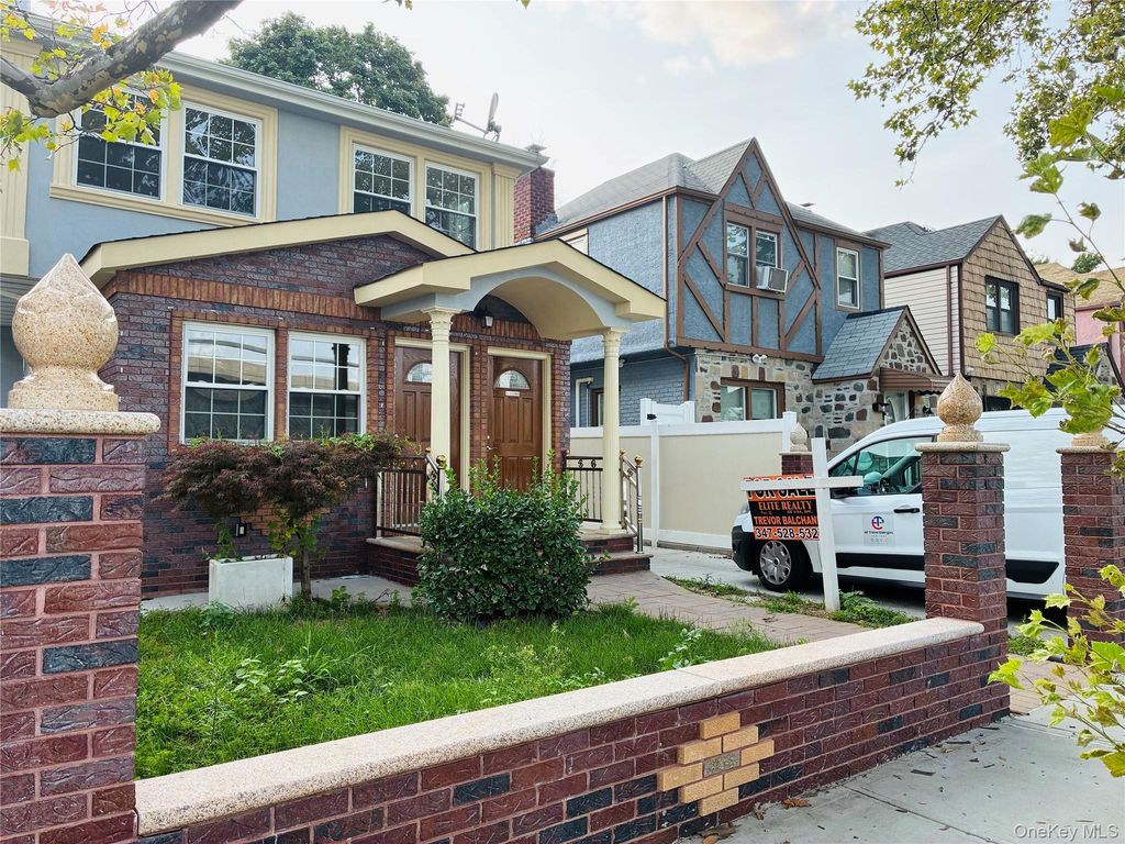 130-42 vanwyck exp, South Ozone Park, NY 11420 — exterior