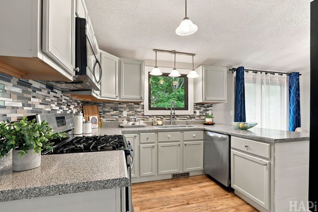 8006 Craig Drive, Wonder Lake, IL 60097