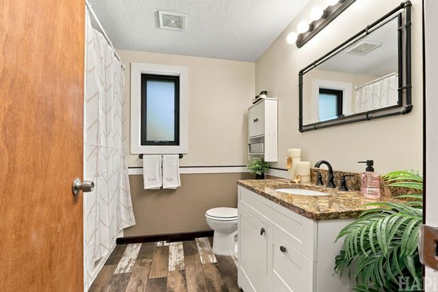 8006 Craig Drive, Wonder Lake, IL 60097