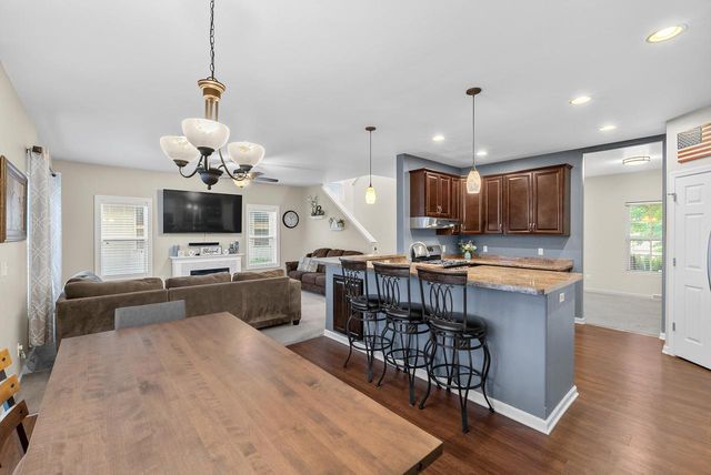 21651 N Weather Edge CIRCLE, Lannon, WI 53046