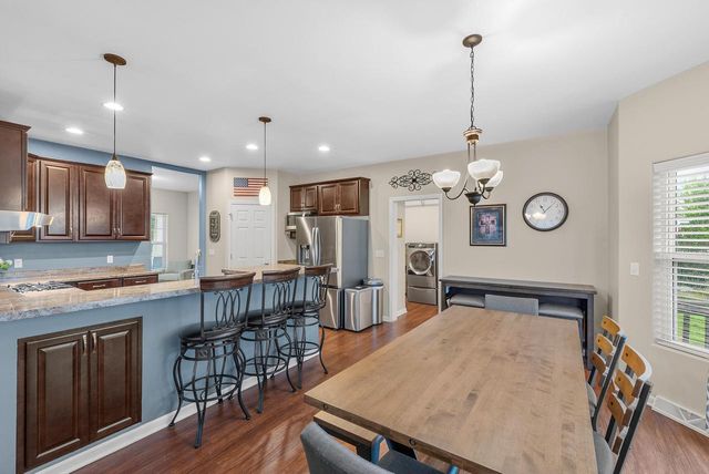 21651 N Weather Edge CIRCLE, Lannon, WI 53046