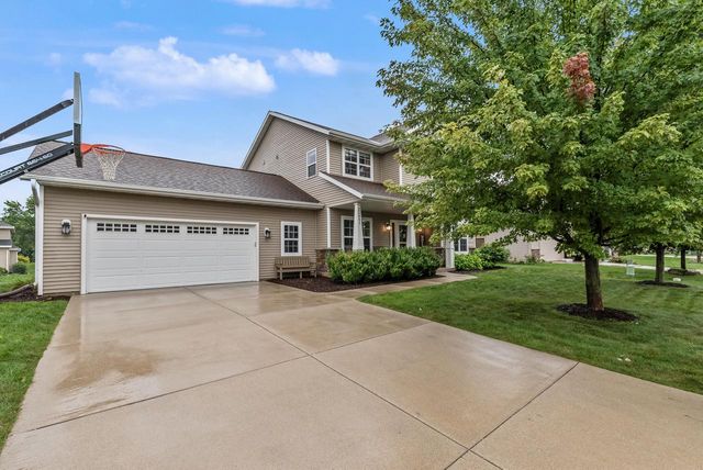 21651 N Weather Edge CIRCLE, Lannon, WI 53046