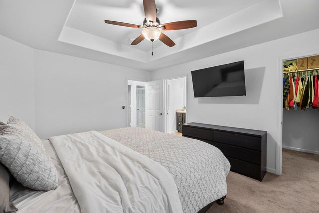 21651 N Weather Edge CIRCLE, Lannon, WI 53046