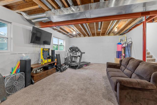 21651 N Weather Edge CIRCLE, Lannon, WI 53046