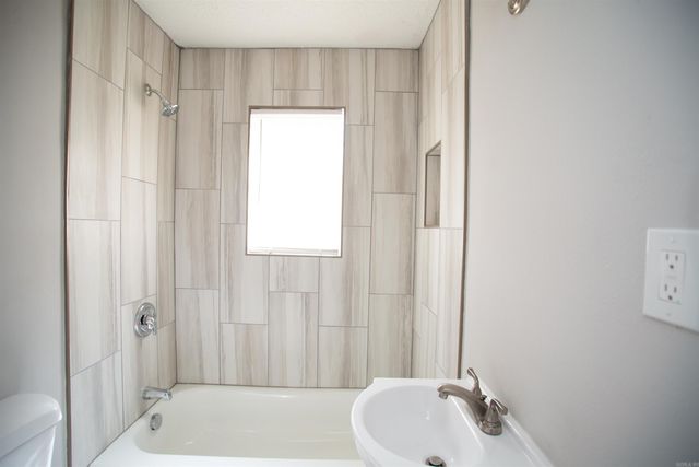 914 E 17Th Street, North Little Rock, AR 72114