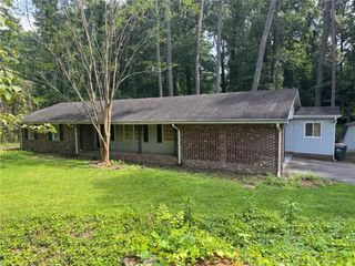 276 Colewood Way NW, Sandy Springs, GA 30328