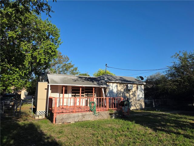 1513 Fern St, Corpus Christi, TX 78404
