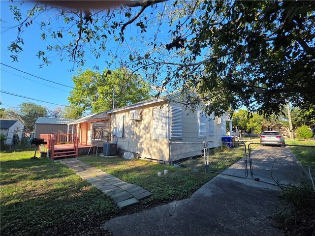 1513 Fern St, Corpus Christi, TX 78404