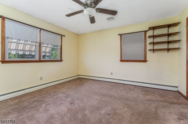 24 Hardscrabble Hill Rd, Raritan Twp., NJ 08822