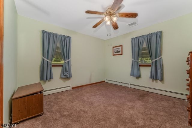 24 Hardscrabble Hill Rd, Raritan Twp., NJ 08822