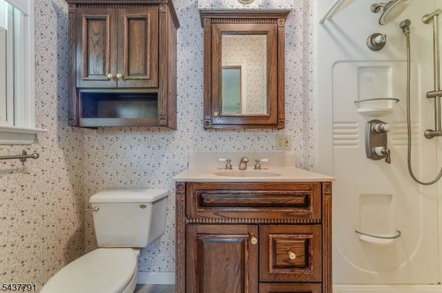 24 Hardscrabble Hill Rd, Raritan Twp., NJ 08822