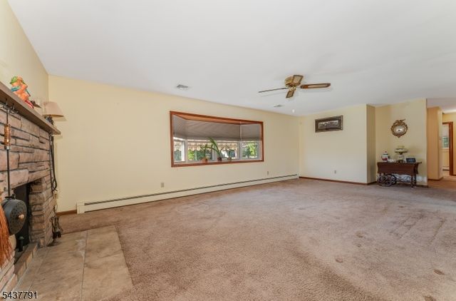 24 Hardscrabble Hill Rd, Raritan Twp., NJ 08822