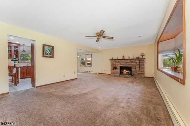 24 Hardscrabble Hill Rd, Raritan Twp., NJ 08822