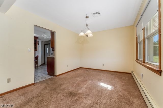 24 Hardscrabble Hill Rd, Raritan Twp., NJ 08822