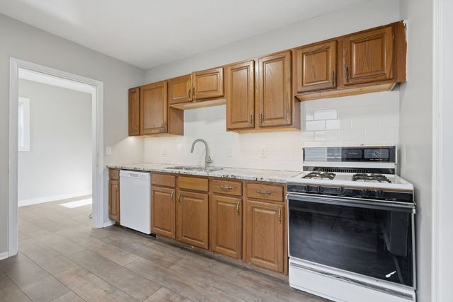 3207 Homestead Avenue, Davenport, IA 52802