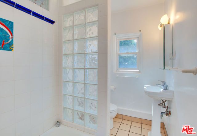 2534 7th Street 4, Santa Monica, CA 90405